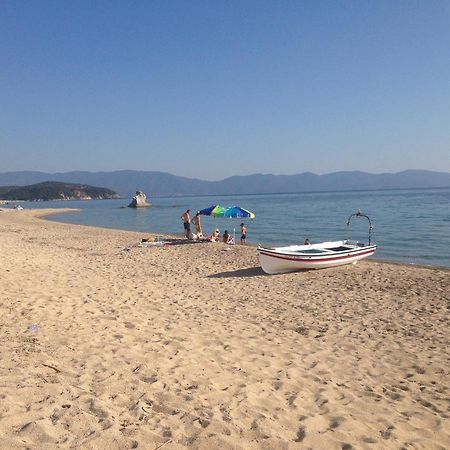 Ikidiki Beach Villa Ierissós Esterno foto