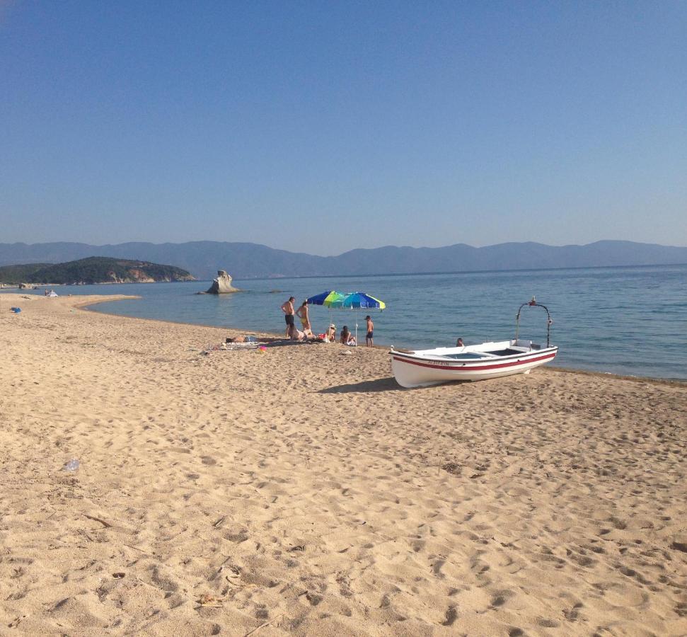 Ikidiki Beach Villa Ierissós Esterno foto